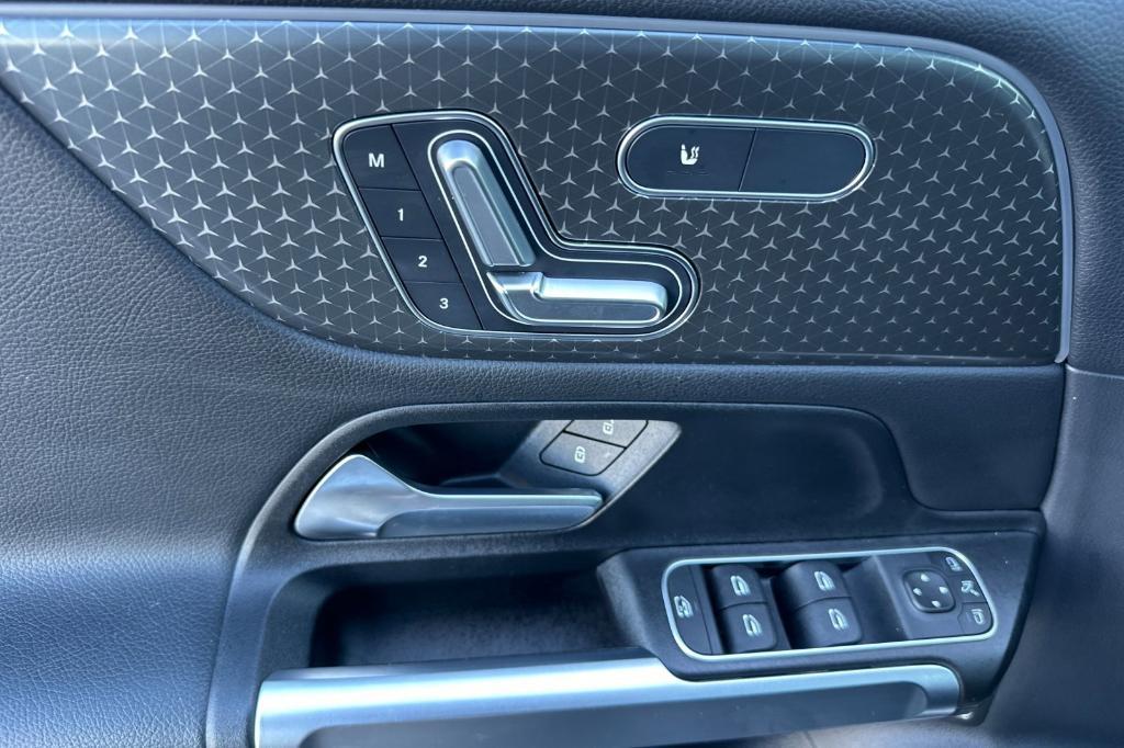 used 2025 Mercedes-Benz GLB 250 car, priced at $38,991
