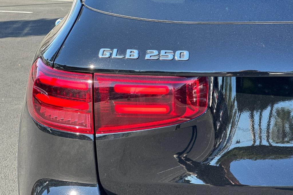 used 2025 Mercedes-Benz GLB 250 car, priced at $38,991