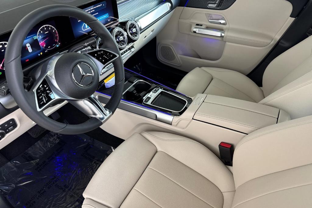 new 2025 Mercedes-Benz GLB 250 car, priced at $49,550