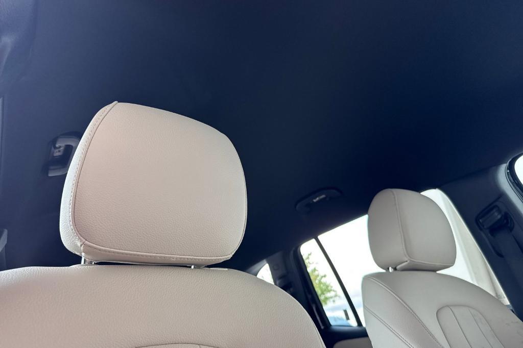 new 2025 Mercedes-Benz GLB 250 car, priced at $49,550
