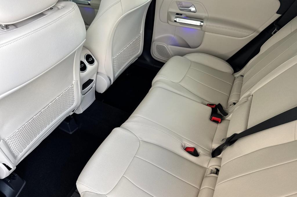 new 2025 Mercedes-Benz GLB 250 car, priced at $49,550