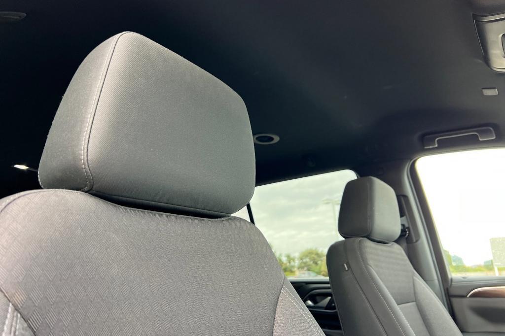 used 2021 GMC Yukon car, priced at $38,991