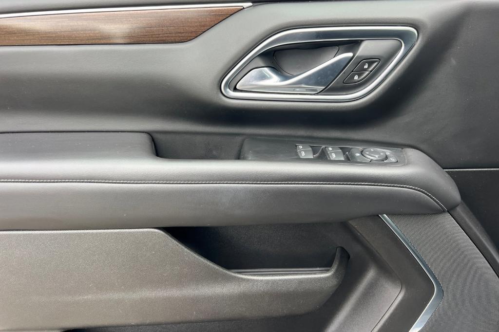 used 2021 GMC Yukon car, priced at $38,991