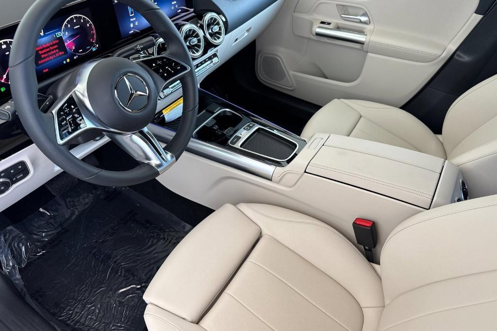 new 2026 Mercedes-Benz GLA 250 car, priced at $47,760