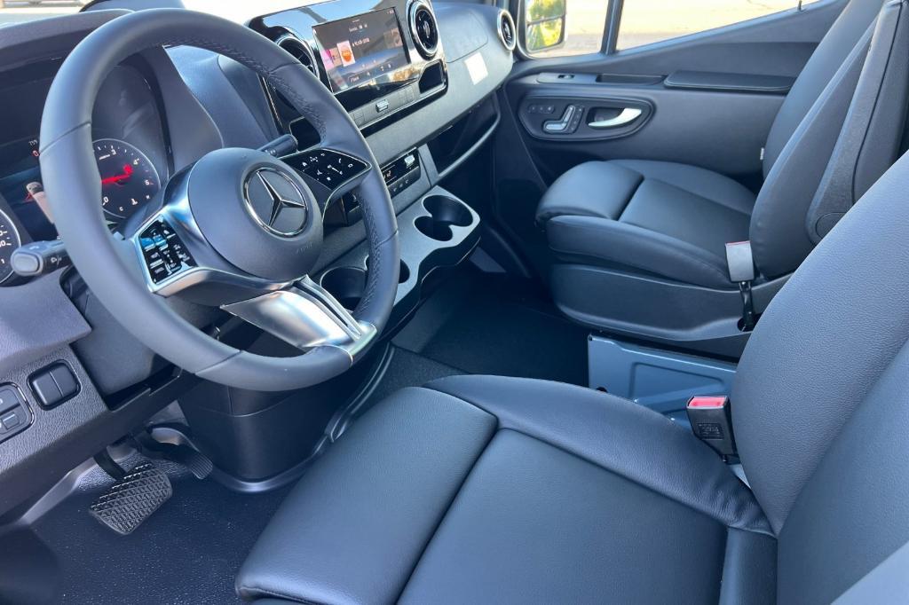new 2026 Mercedes-Benz Sprinter 2500 car, priced at $67,297