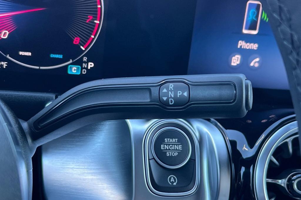 new 2025 Mercedes-Benz GLB 250 car, priced at $52,030