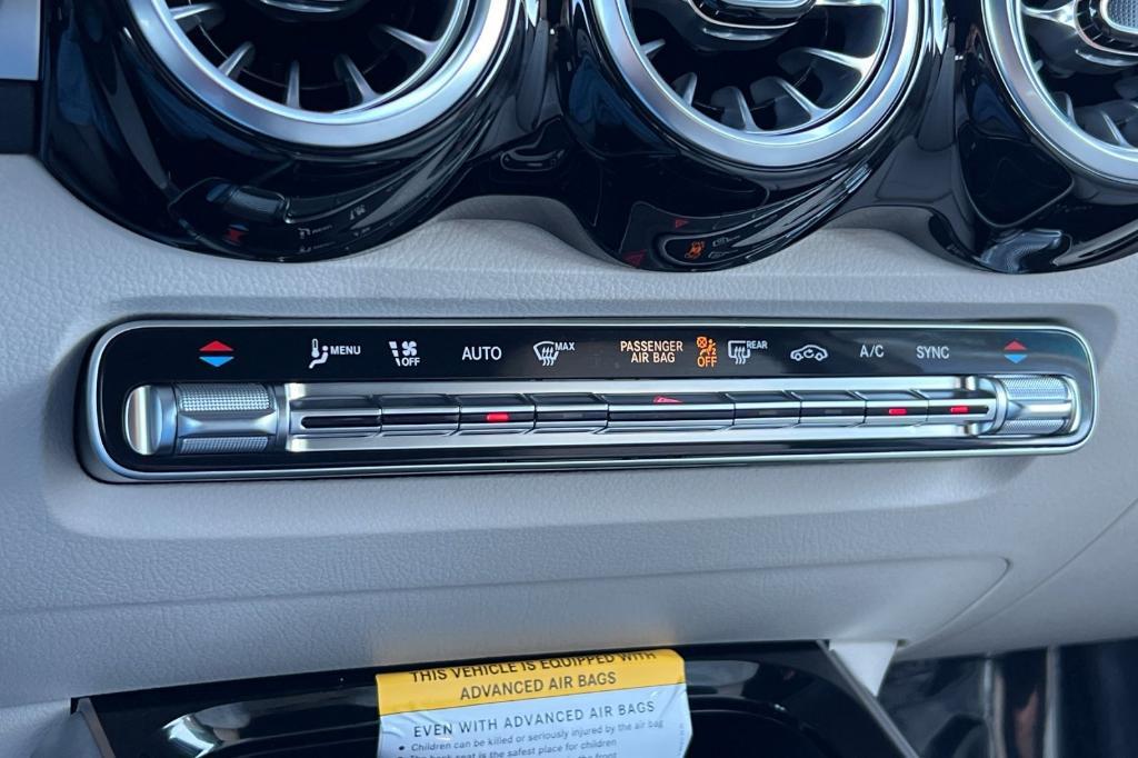 new 2025 Mercedes-Benz GLB 250 car, priced at $52,030