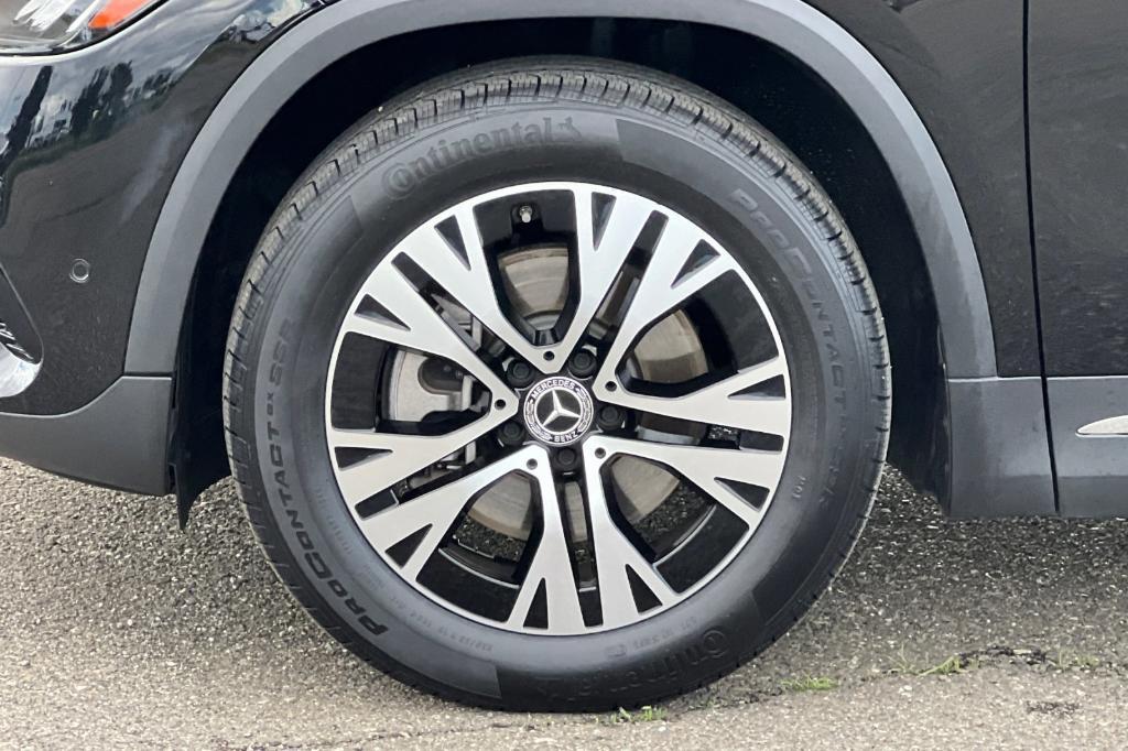 used 2025 Mercedes-Benz GLA 250 car, priced at $32,991