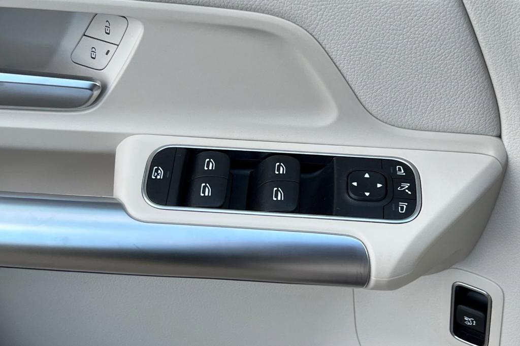 used 2025 Mercedes-Benz GLA 250 car, priced at $32,991