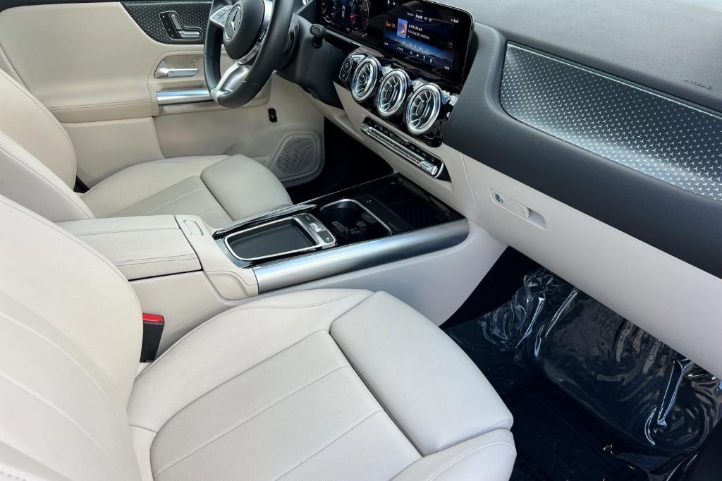 used 2025 Mercedes-Benz GLA 250 car, priced at $32,991