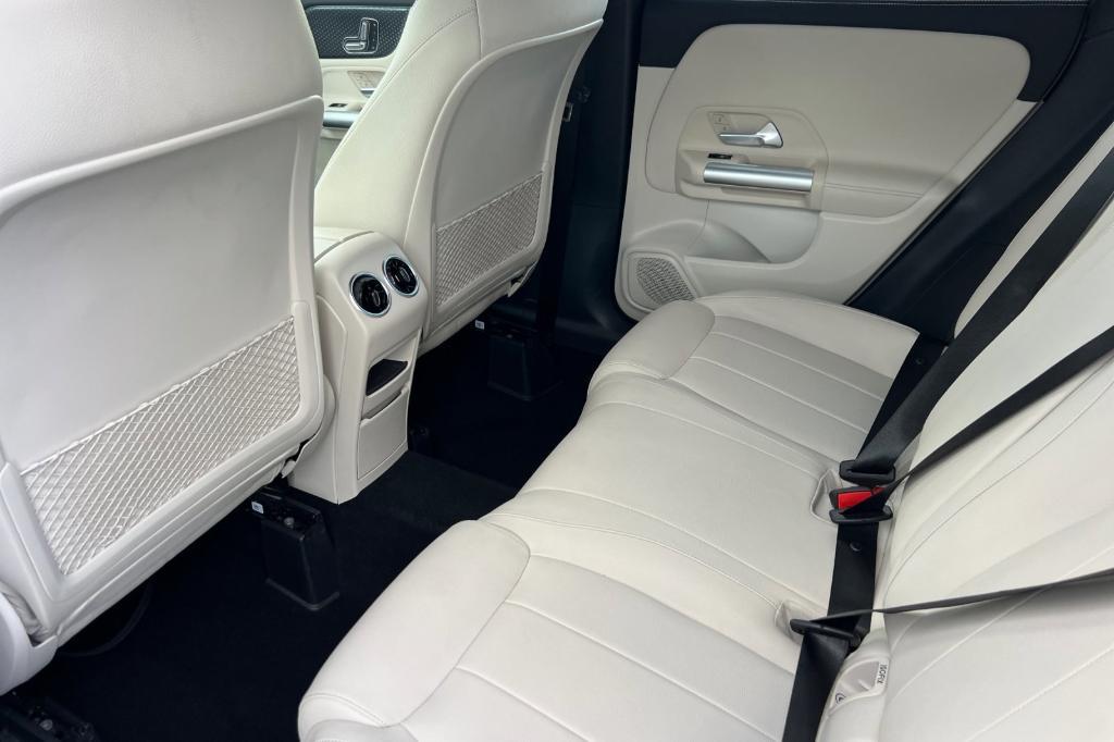 used 2025 Mercedes-Benz GLA 250 car, priced at $32,991