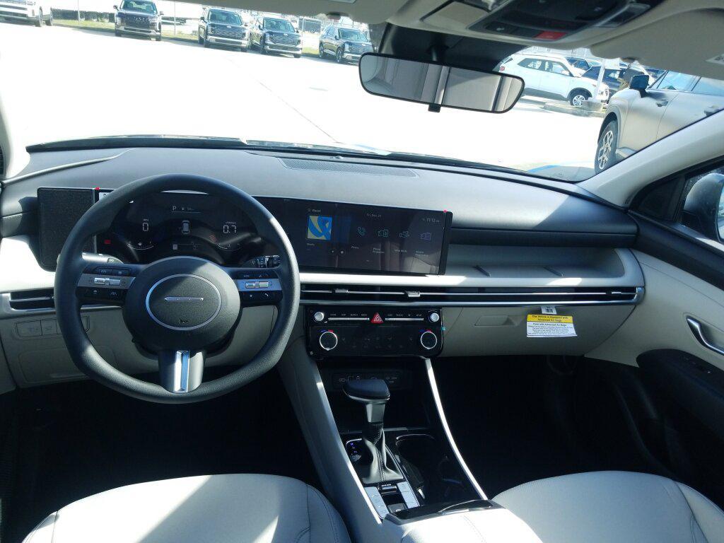 new 2026 Hyundai Tucson car, priced at $29,285