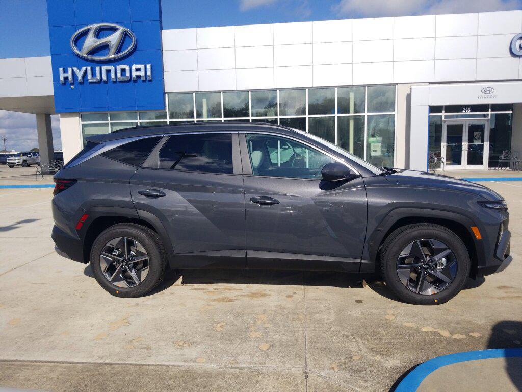 new 2026 Hyundai Tucson car, priced at $29,285