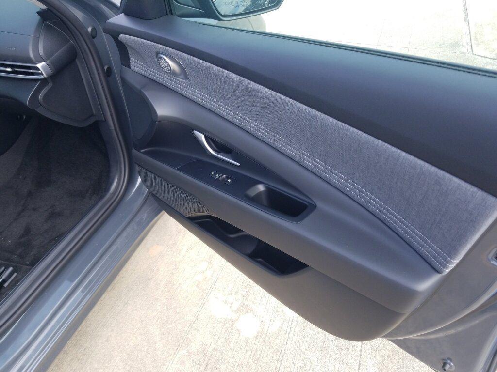 new 2025 Hyundai Elantra car, priced at $25,904