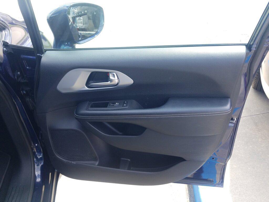used 2020 Chrysler Pacifica car, priced at $15,980