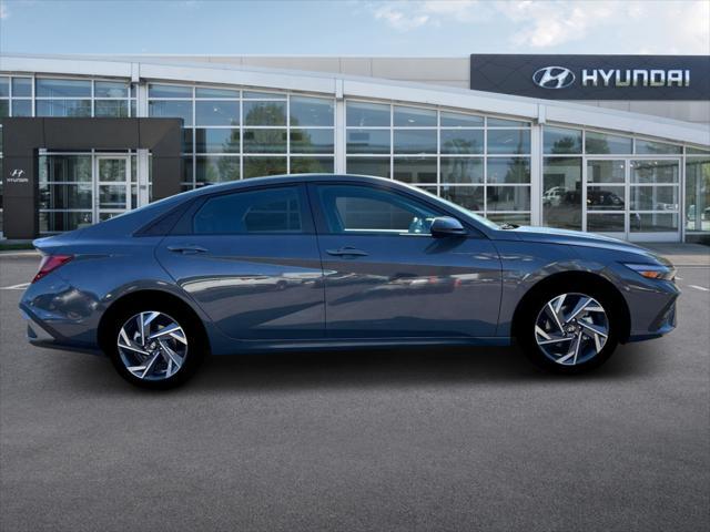 new 2025 Hyundai Elantra car, priced at $22,513