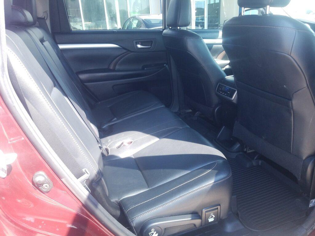 used 2018 Toyota Highlander car, priced at $21,981