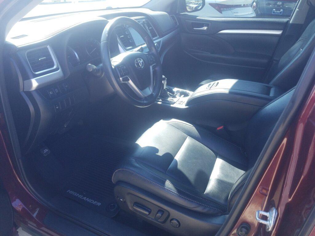 used 2018 Toyota Highlander car, priced at $21,981