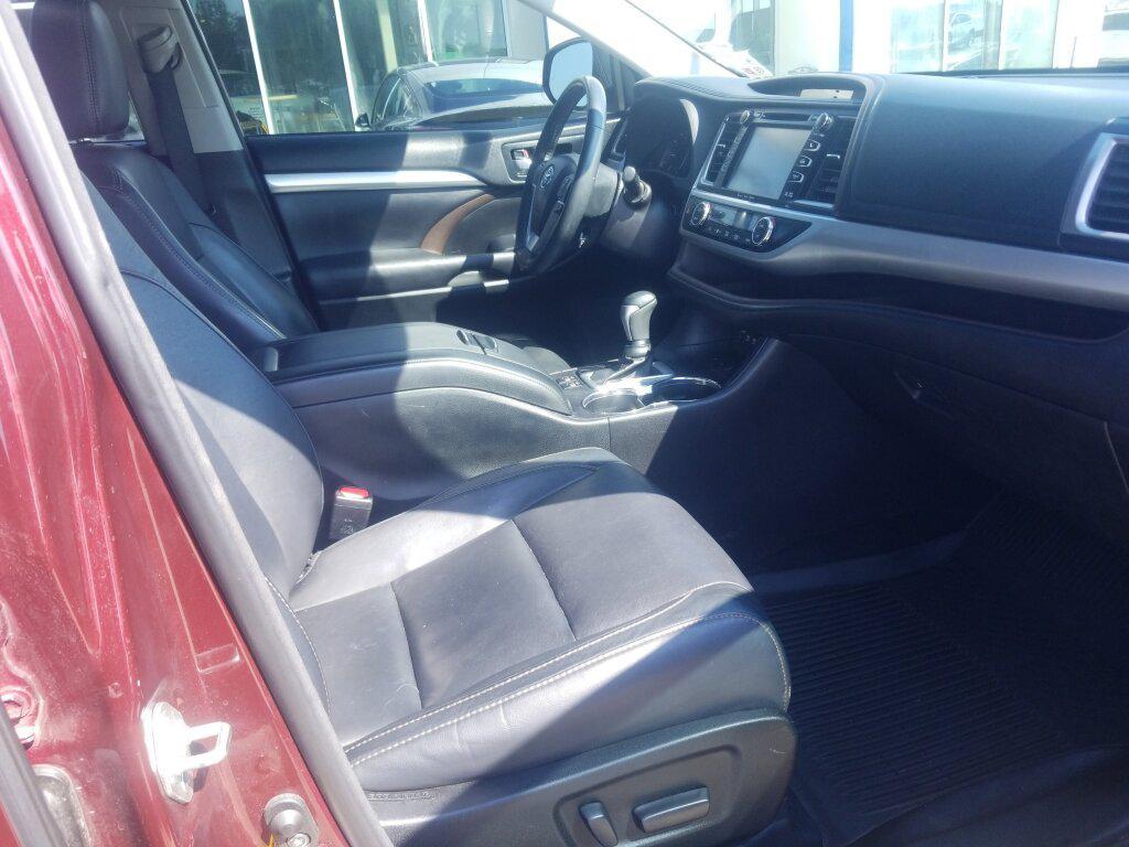used 2018 Toyota Highlander car, priced at $21,981
