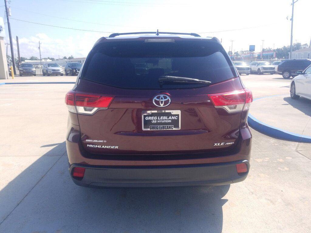 used 2018 Toyota Highlander car, priced at $21,981