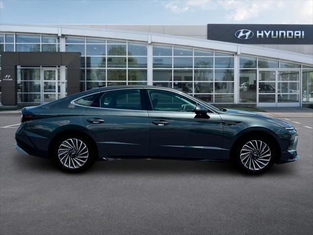 new 2024 Hyundai Sonata Hybrid car, priced at $28,598