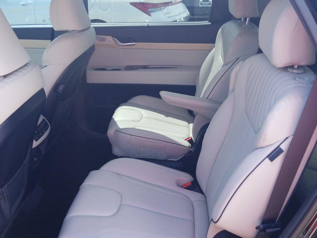 used 2025 Hyundai Palisade car, priced at $42,314