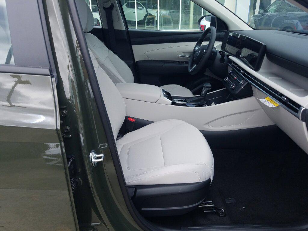 new 2026 Hyundai Tucson car, priced at $27,730