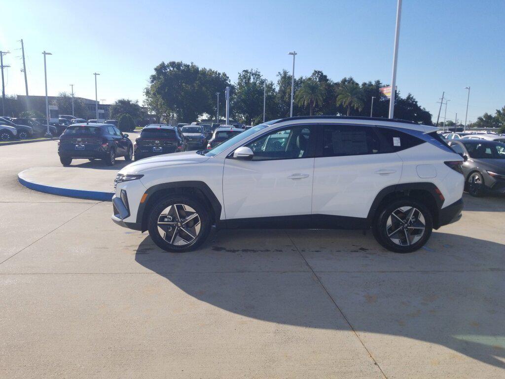 new 2025 Hyundai TUCSON Hybrid car, priced at $34,062