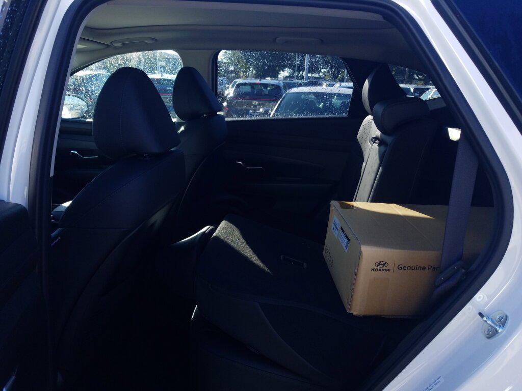 new 2025 Hyundai TUCSON Hybrid car, priced at $34,062