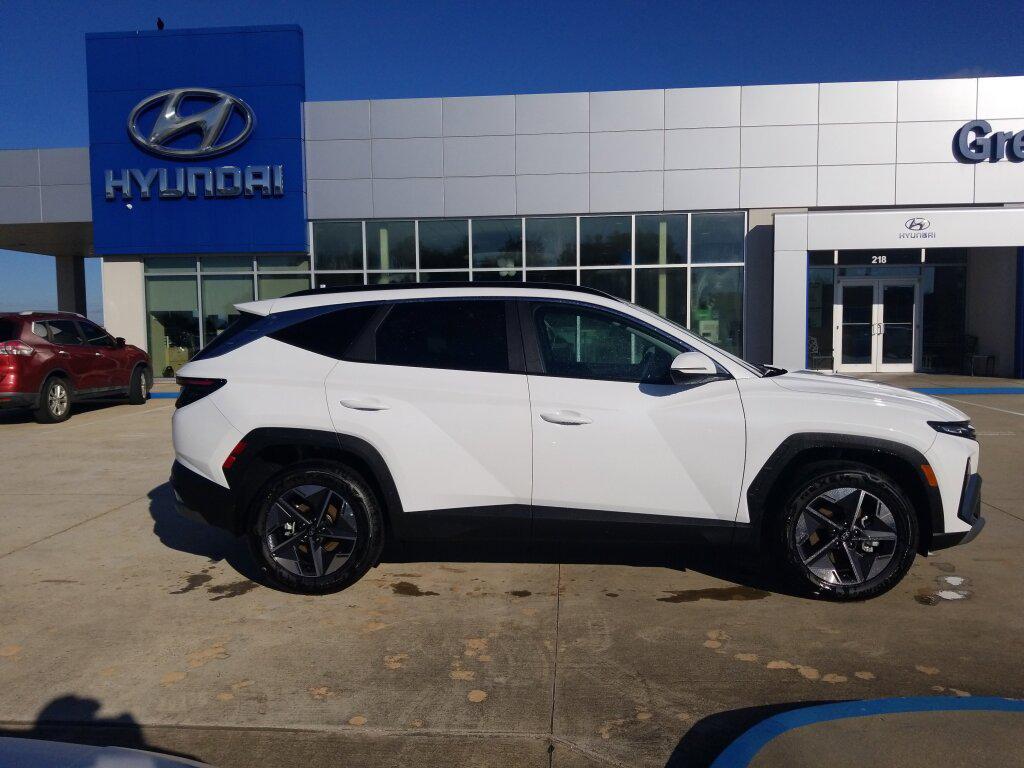 new 2025 Hyundai TUCSON Hybrid car, priced at $34,062
