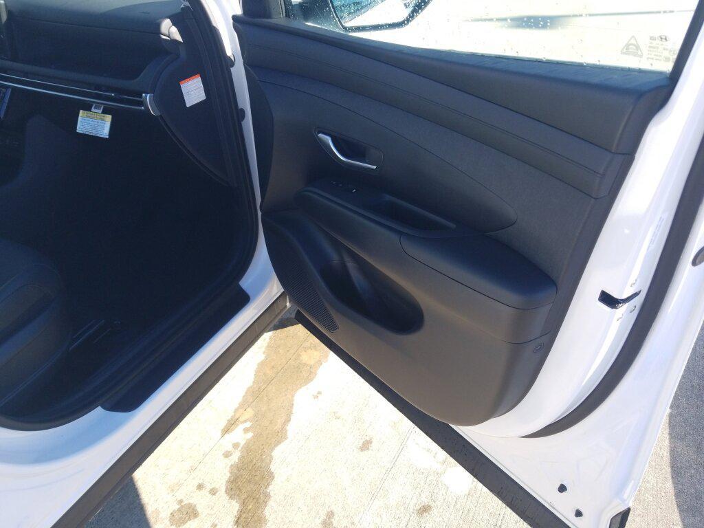 new 2025 Hyundai TUCSON Hybrid car, priced at $34,062