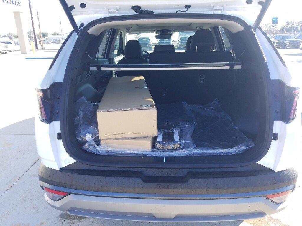 new 2025 Hyundai TUCSON Hybrid car, priced at $34,062