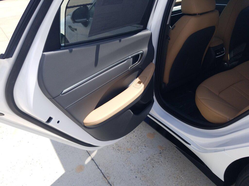 new 2025 Hyundai Sonata Hybrid car, priced at $39,960
