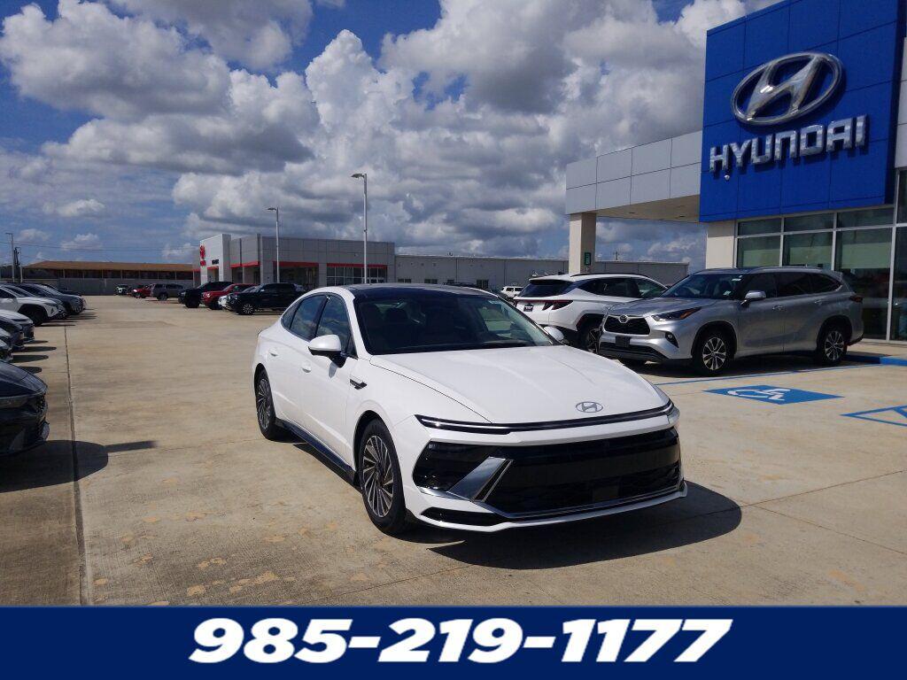 new 2025 Hyundai Sonata Hybrid car, priced at $39,960