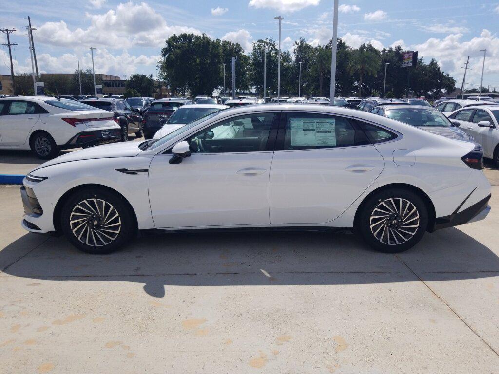 new 2025 Hyundai Sonata Hybrid car, priced at $39,960
