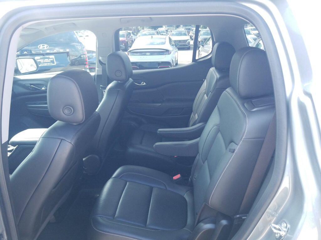 used 2023 GMC Acadia car, priced at $29,890