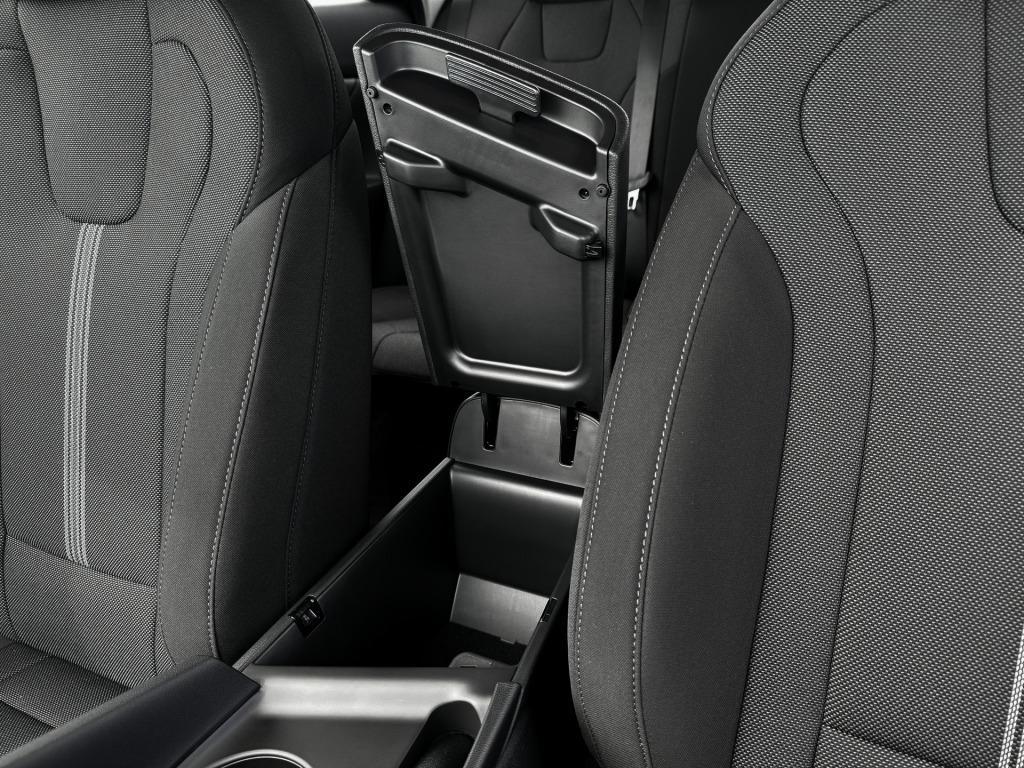 new 2025 Hyundai Elantra car, priced at $21,647