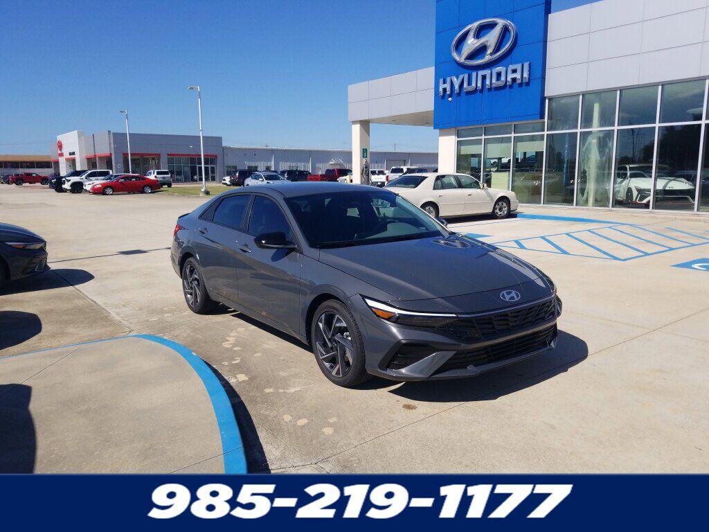 used 2025 Hyundai Elantra car, priced at $25,135