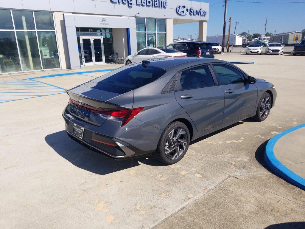used 2025 Hyundai Elantra car, priced at $25,135
