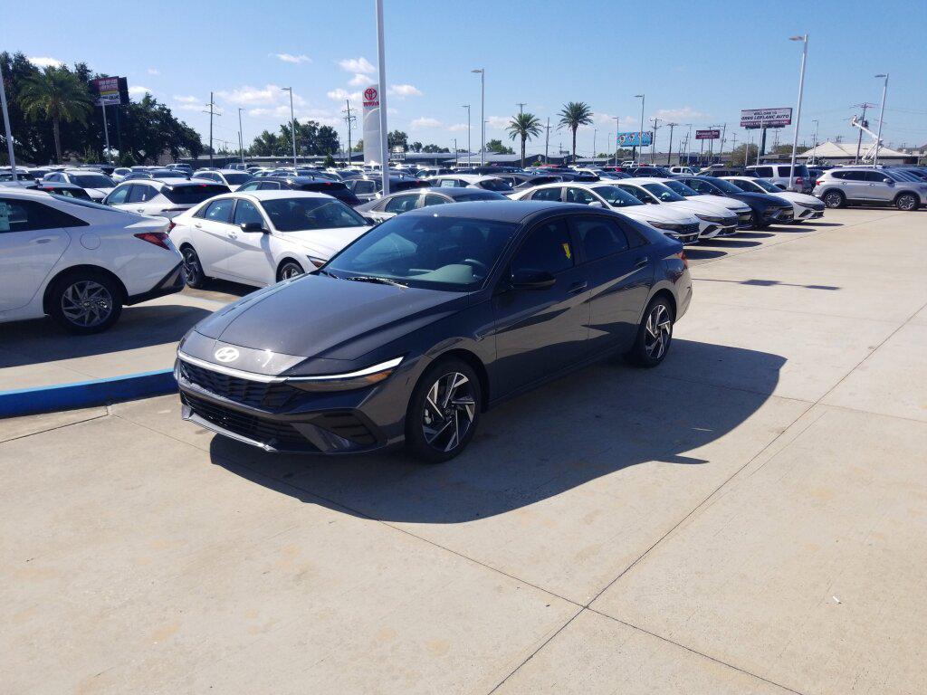 used 2025 Hyundai Elantra car, priced at $25,135