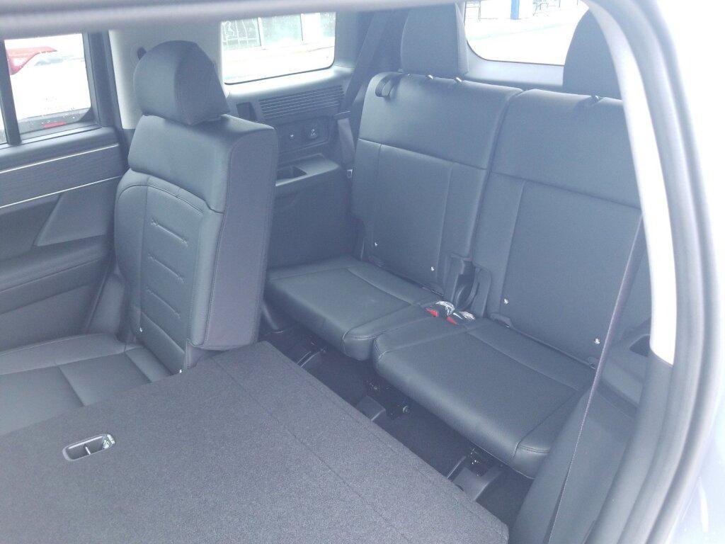 new 2024 Hyundai Santa Fe car, priced at $38,005