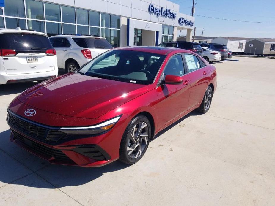 new 2024 Hyundai Elantra car, priced at $23,376