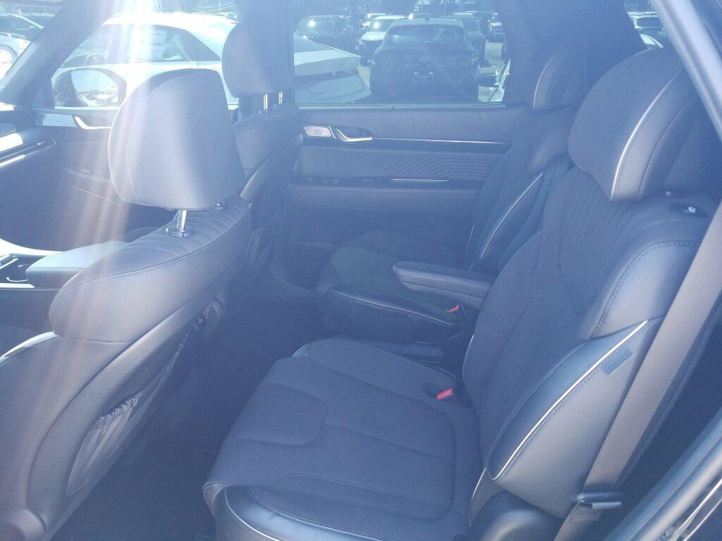 used 2024 Hyundai Palisade car, priced at $42,810