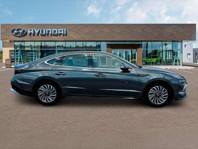 new 2025 Hyundai Sonata Hybrid car, priced at $39,480