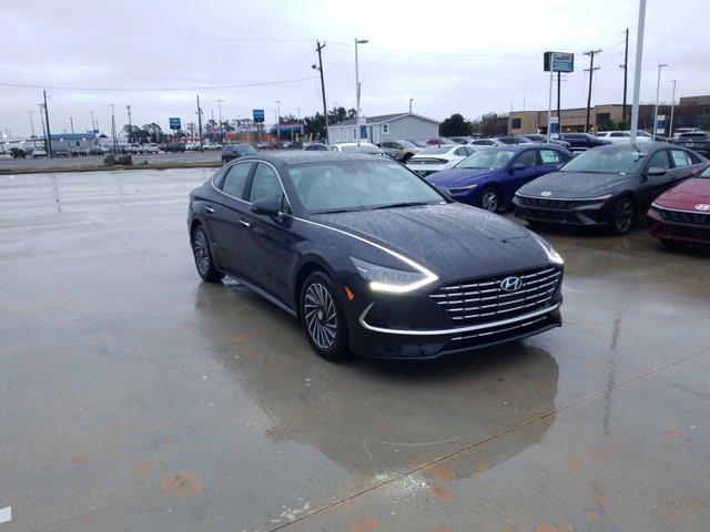 new 2023 Hyundai Sonata Hybrid car, priced at $28,000