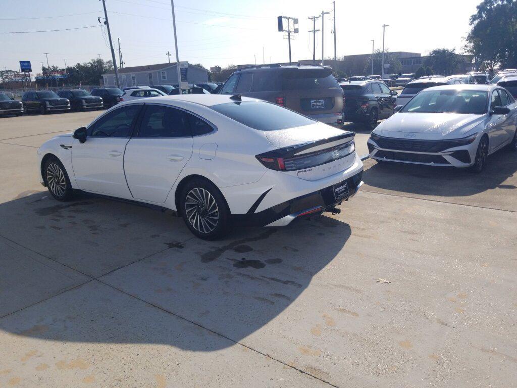 used 2025 Hyundai Sonata Hybrid car, priced at $21,866