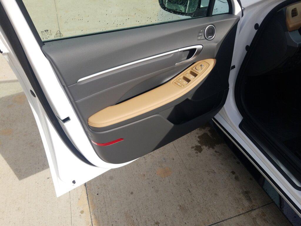 new 2026 Hyundai Sonata Hybrid car, priced at $40,400