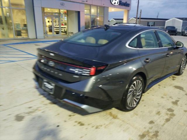 new 2025 Hyundai Sonata Hybrid car, priced at $39,155