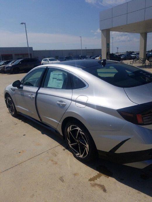 new 2024 Hyundai Sonata car, priced at $29,905