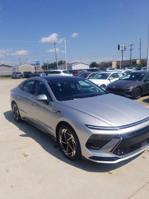 new 2024 Hyundai Sonata car, priced at $29,905